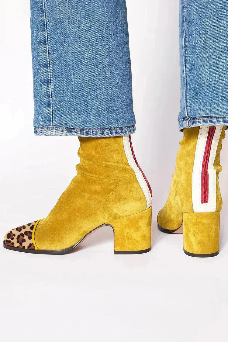 Alma – Veloursleder-Stiefeletten mit Absatz