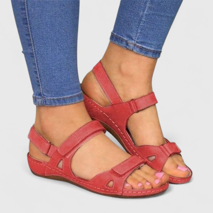 Avrie - Komfortable Flache Sandalen