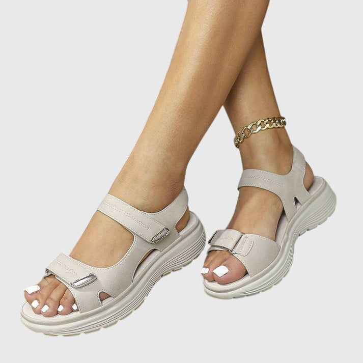 Calline - Sandalen mit anpassbarem Riemen
