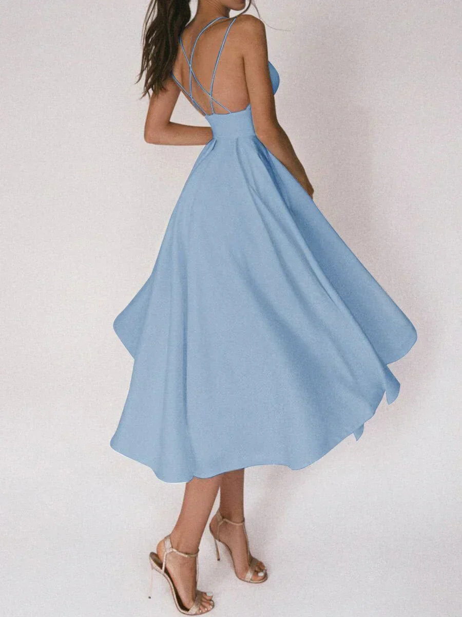 Elara - Stilvolles Minimalistisches Kleid