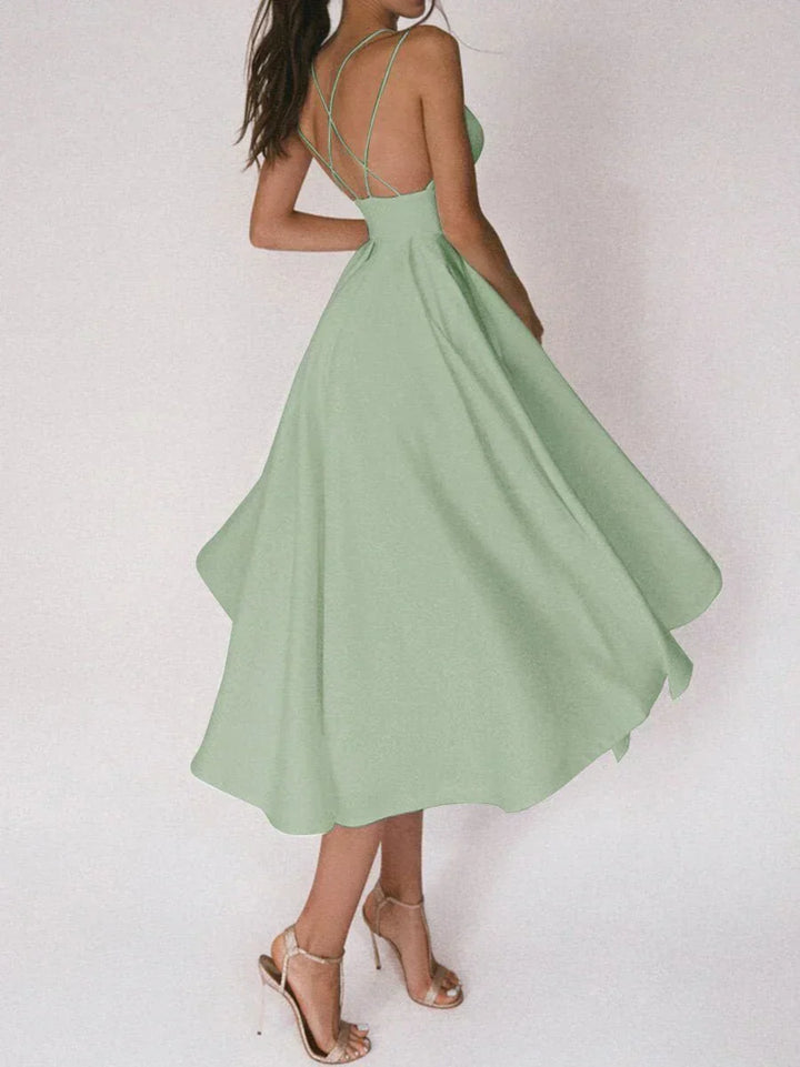 Elara - Stilvolles Minimalistisches Kleid