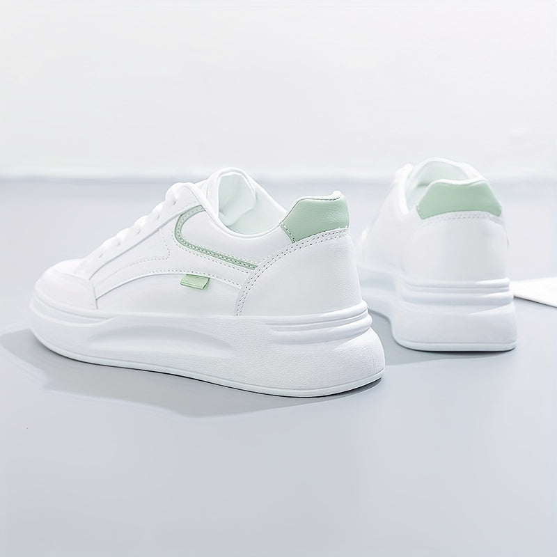Elegante weiße Sneakers mit angenehmem Tragekomfort
