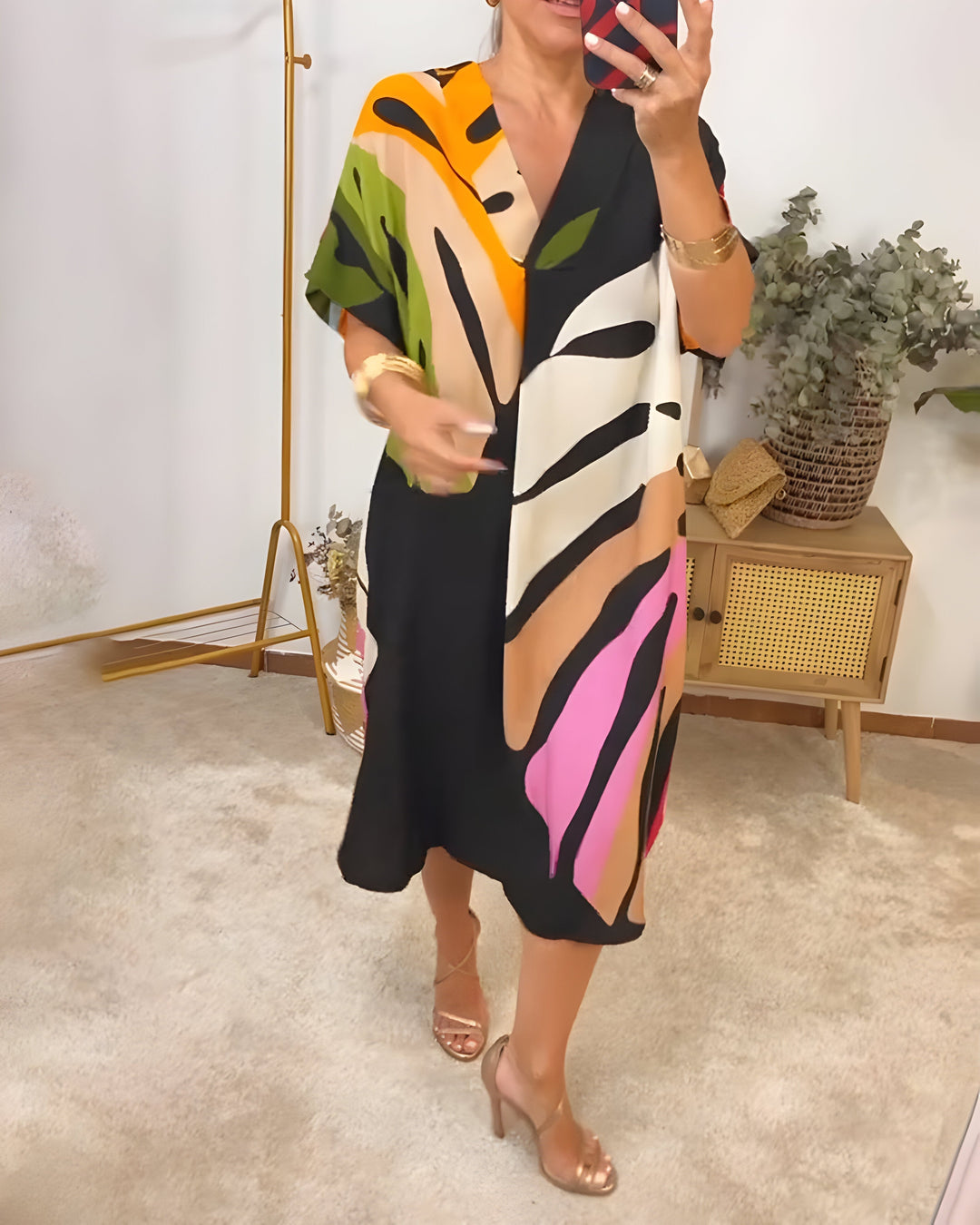 Rianna - Kleid mit Modernem Abstract-Design