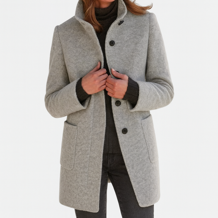 Marta | Gerade Jacke mit Stehkragen und Knöpfen