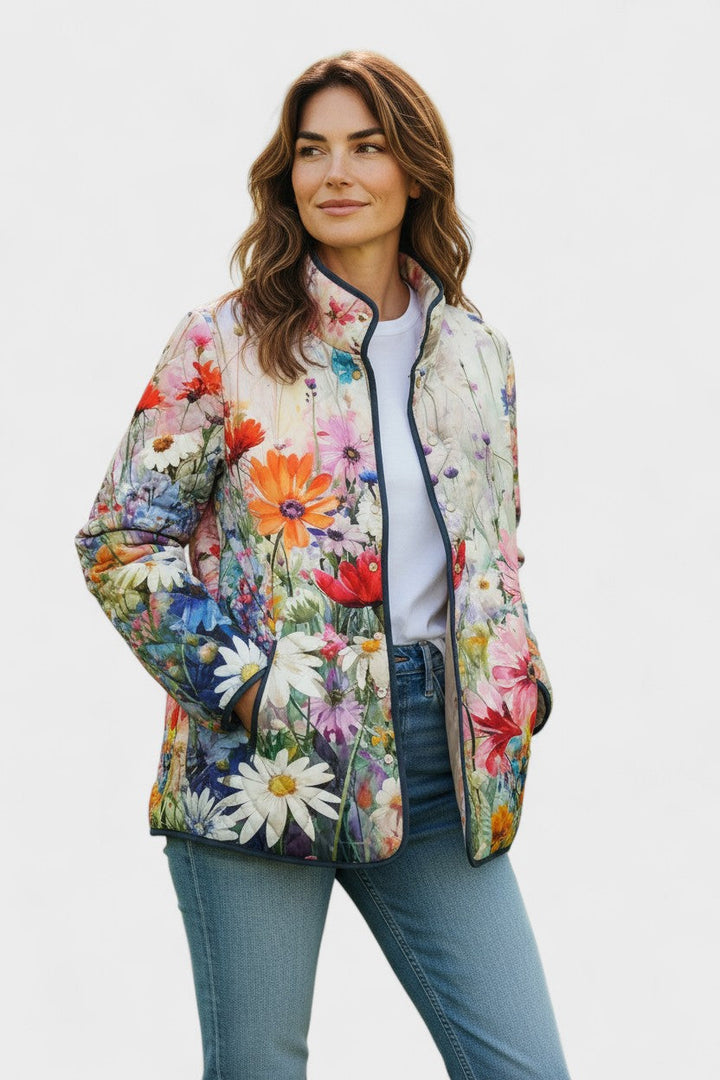 Madora – Steppjacke mit üppigem Sommerwiesen-Muster