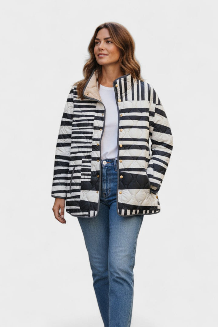 Maribel – Gemusterte Steppjacke mit Stehkragen