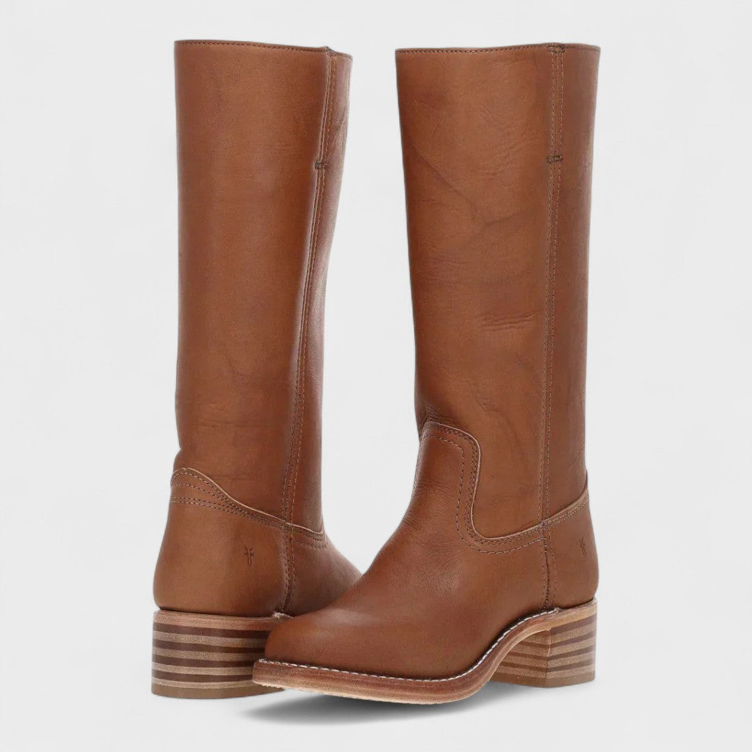 Traditionelle Reitstiefel mit hohem Schaft