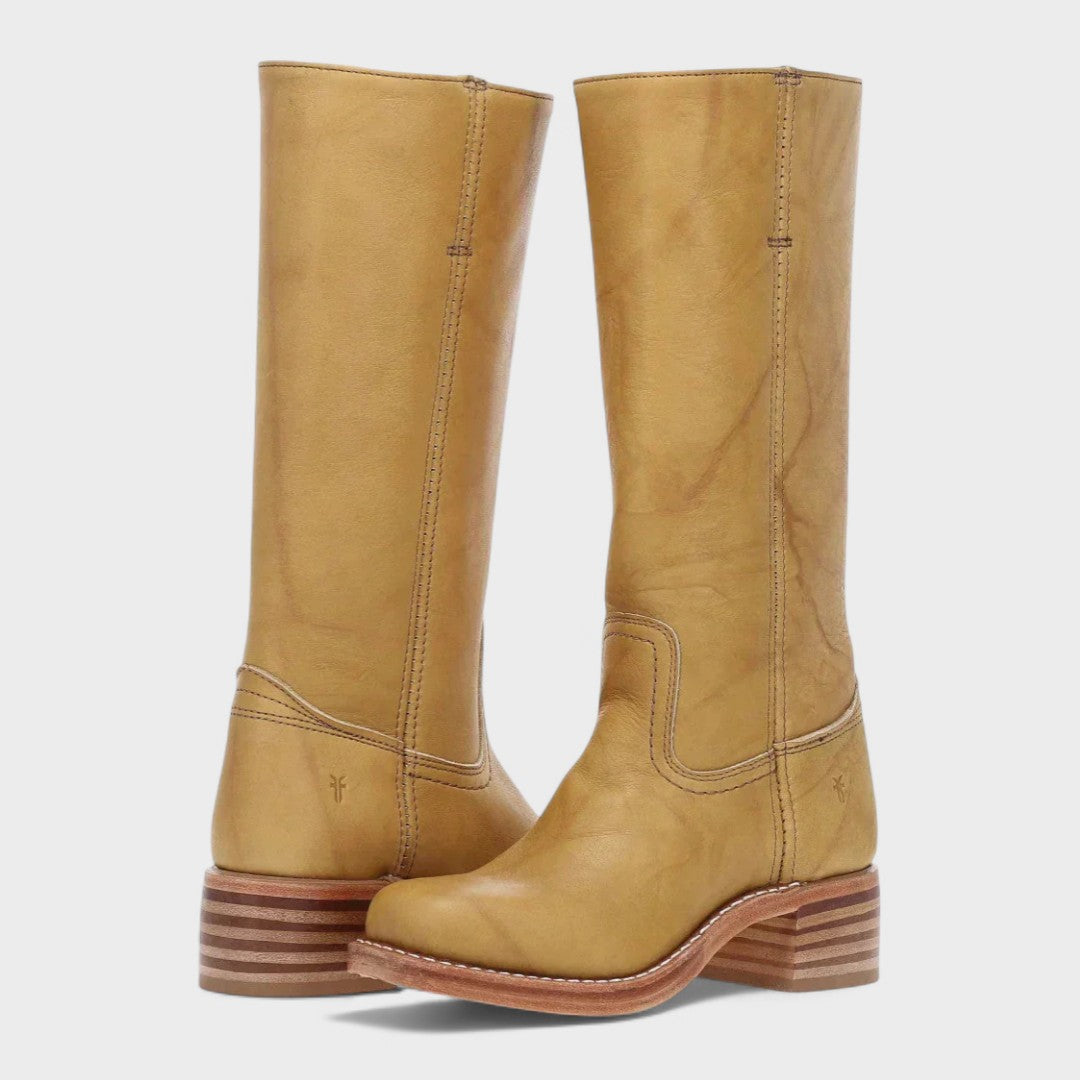 Traditionelle Reitstiefel mit hohem Schaft