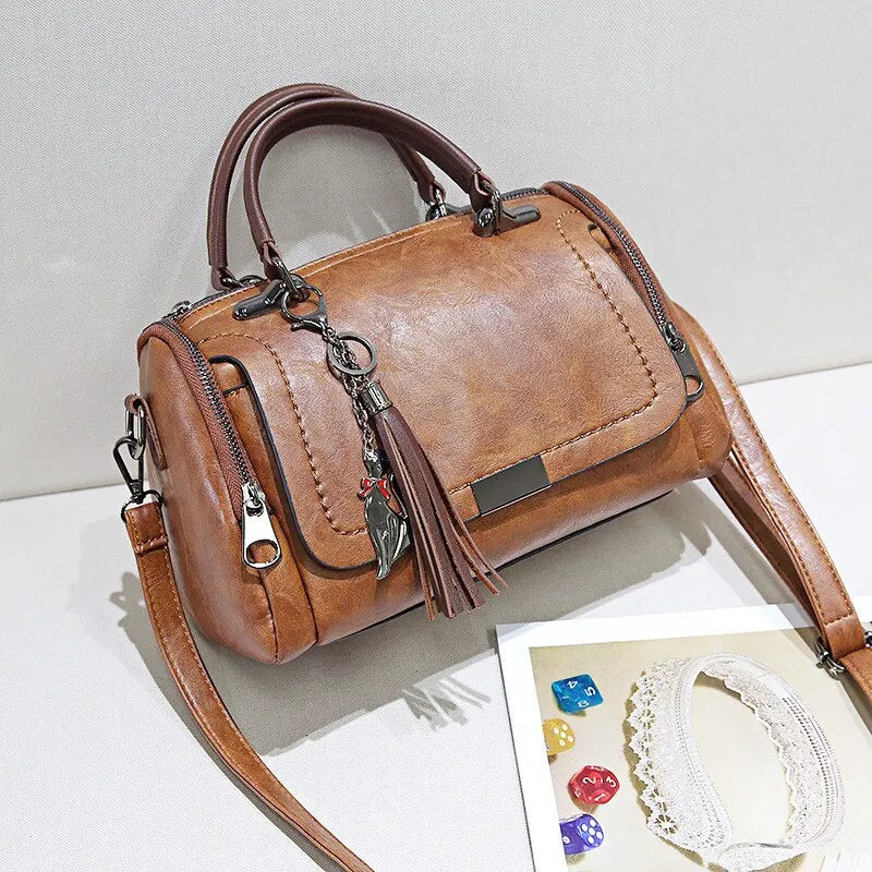Julie™ | Strukturierte Lederhandtasche
