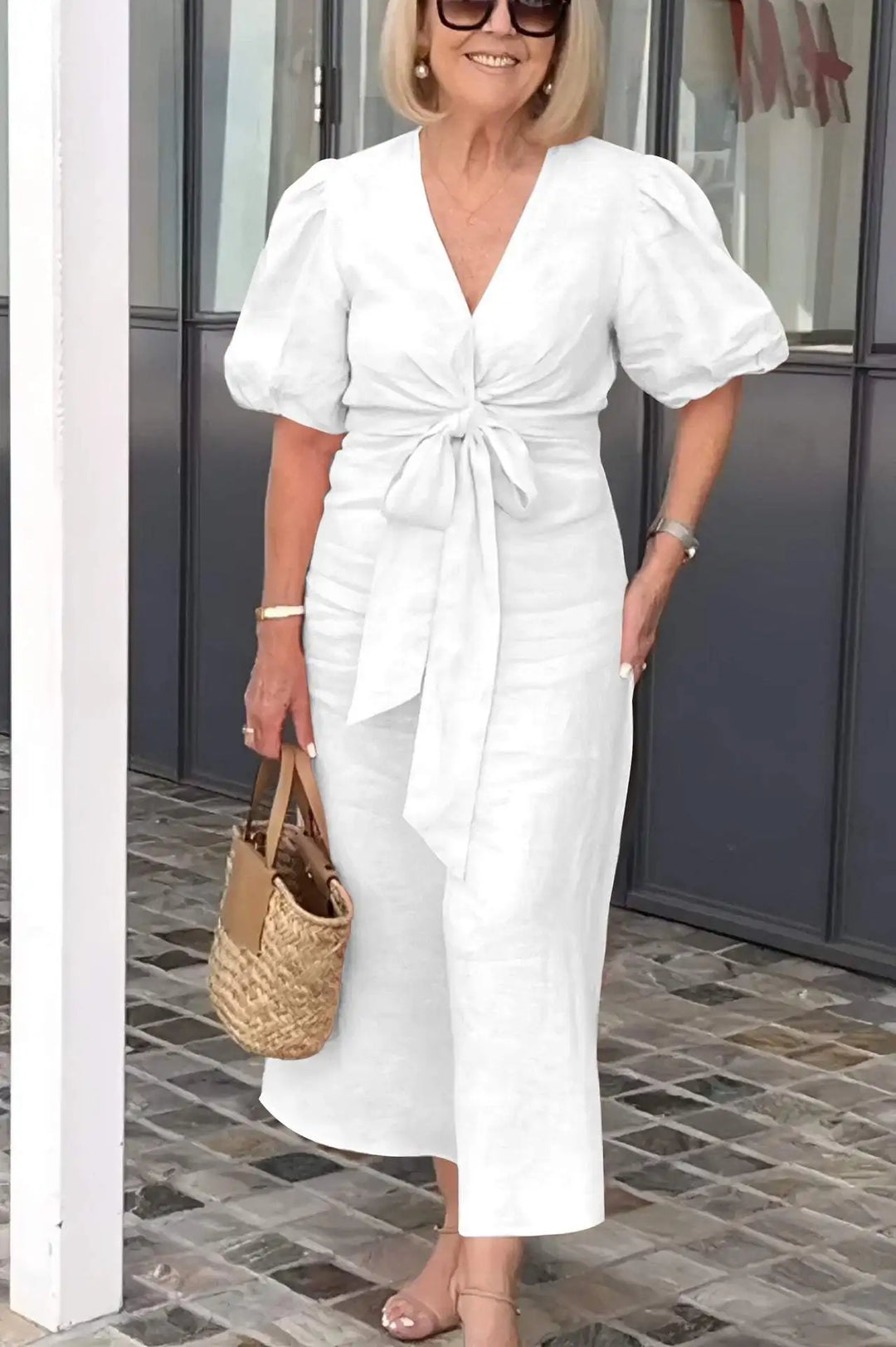 LYNORA | Elegantes Midi-Kleid mit V-Ausschnitt