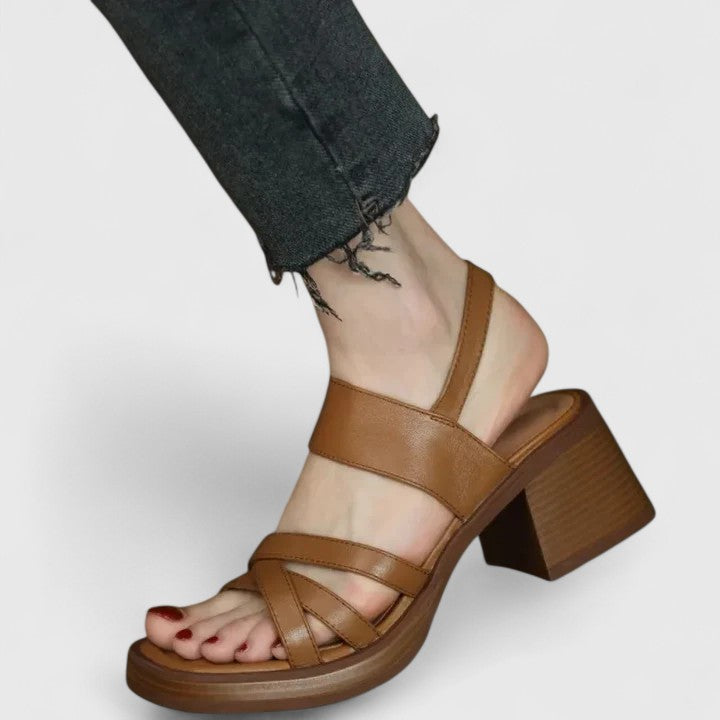 Celeste - Stilvolle Kreuzsandalen
