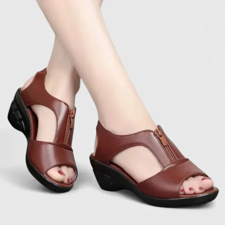 Farrah - Stilvolle Orthopädische Sandalen