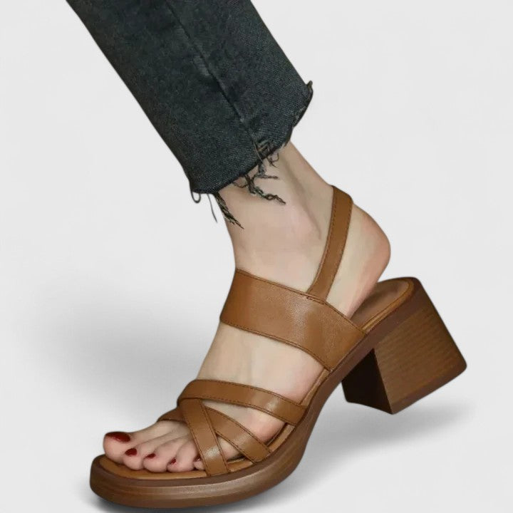 Celeste - Stilvolle Kreuzsandalen
