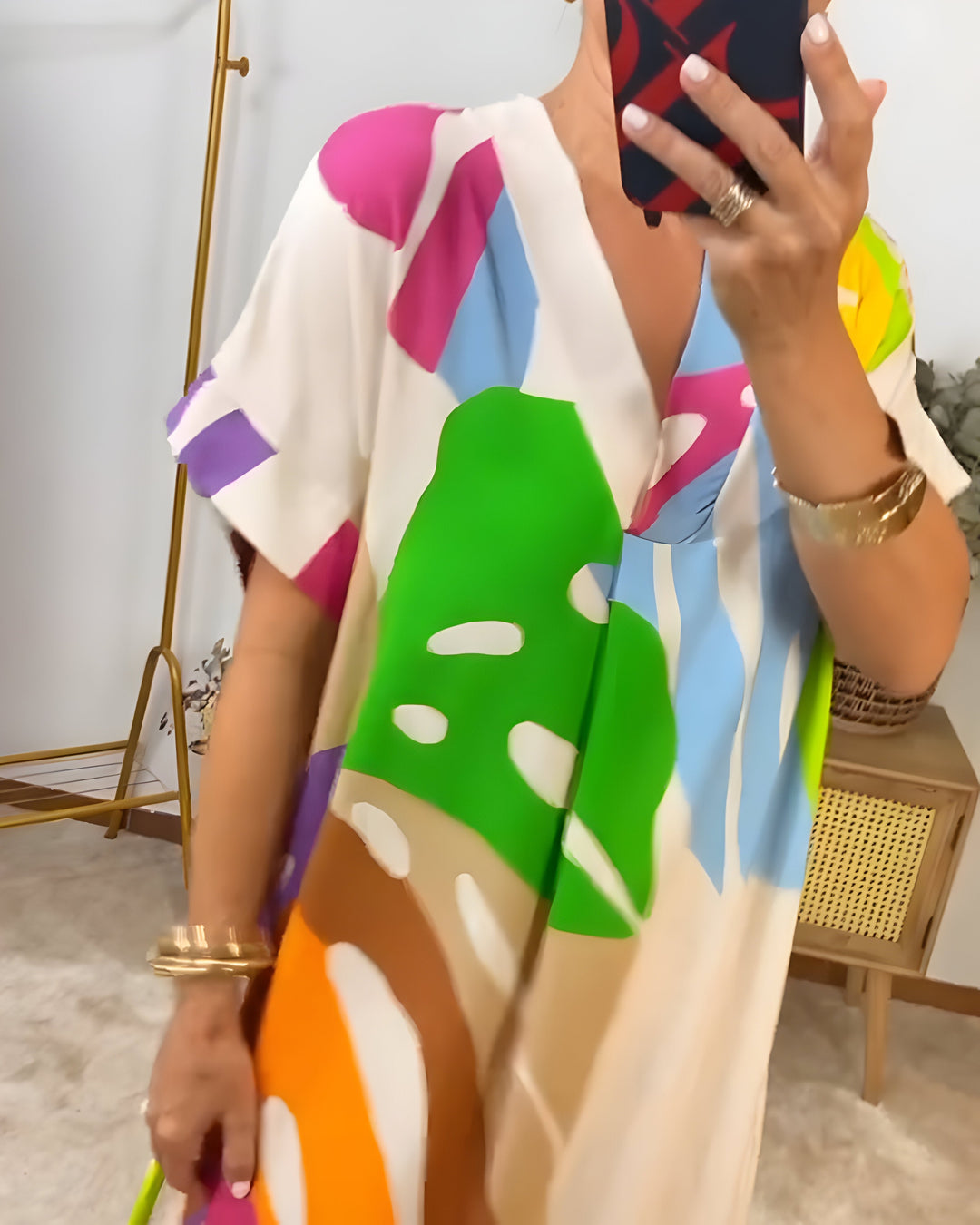 Rianna - Kleid mit Modernem Abstract-Design
