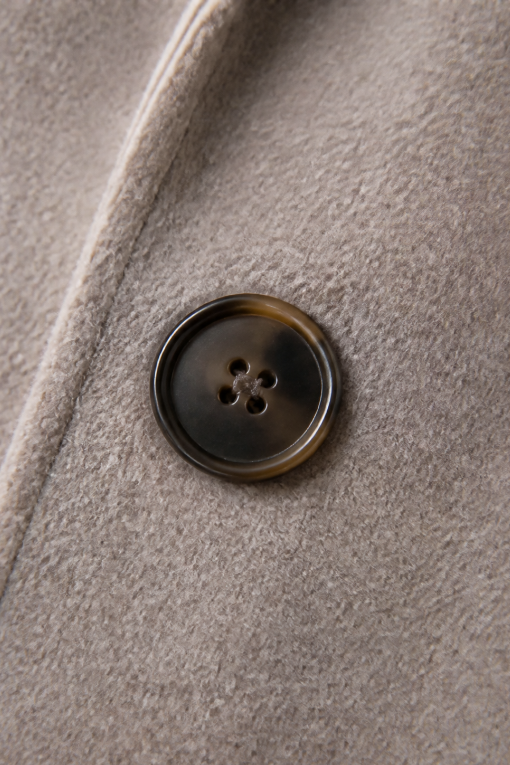 Theresa | Zweireihiger Mantel mit Strickdetails