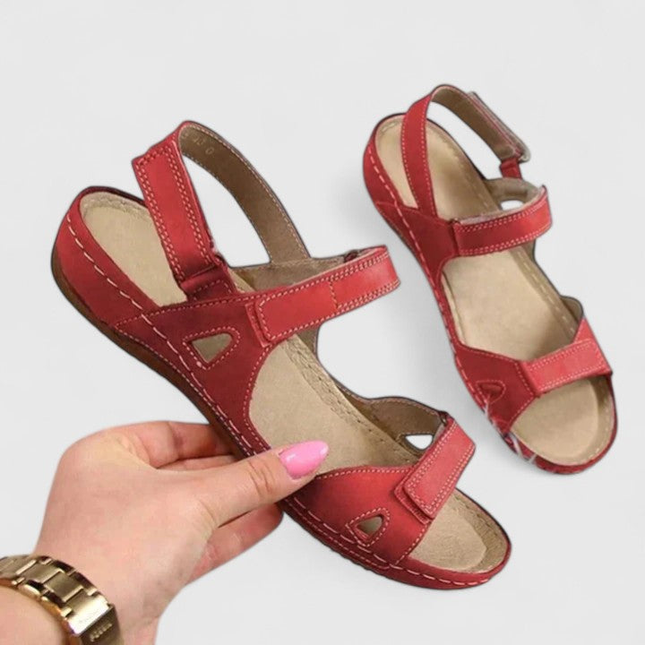 Avrie - Komfortable Flache Sandalen