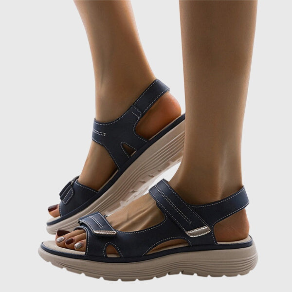 Calline - Sandalen mit anpassbarem Riemen