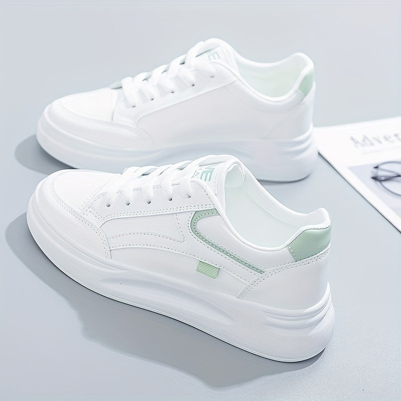Elegante weiße Sneakers mit angenehmem Tragekomfort