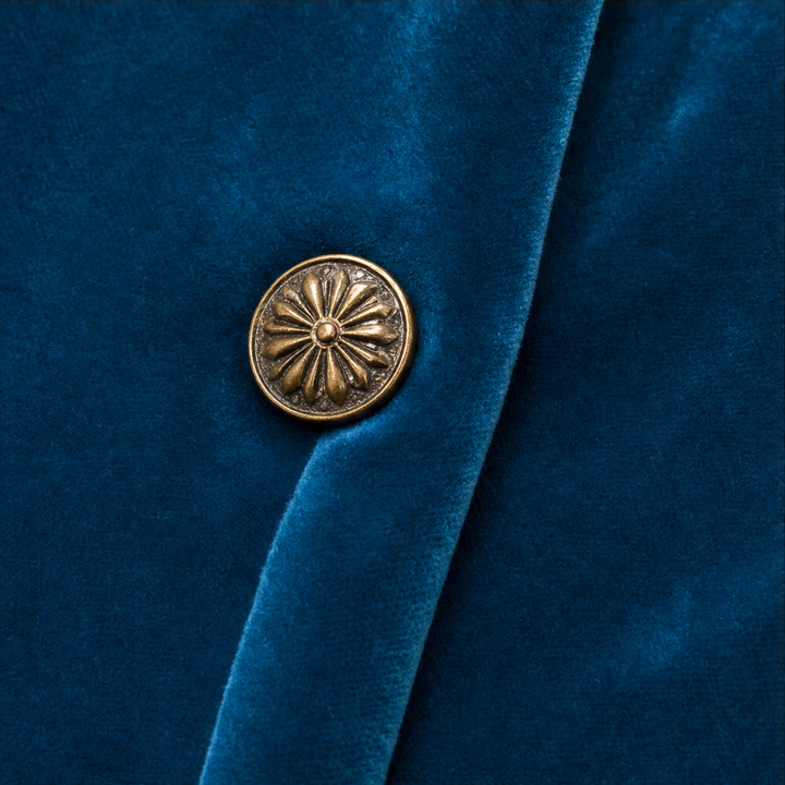 Valentina | Eleganter Samtmantel mit Animal-Details