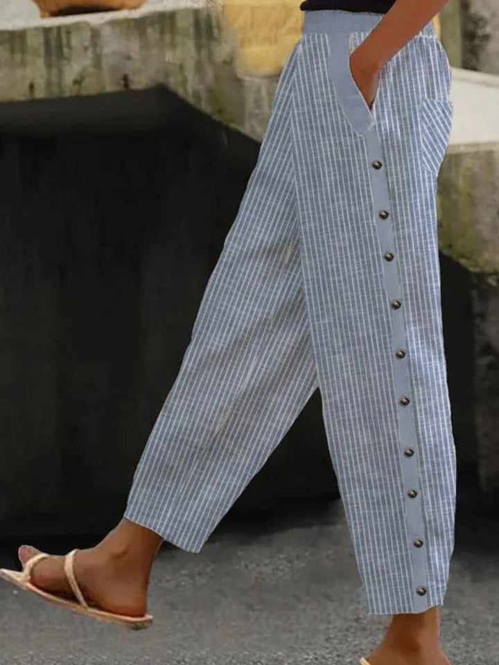 Linaya - Gestreifte Hose mit Knopfdetails