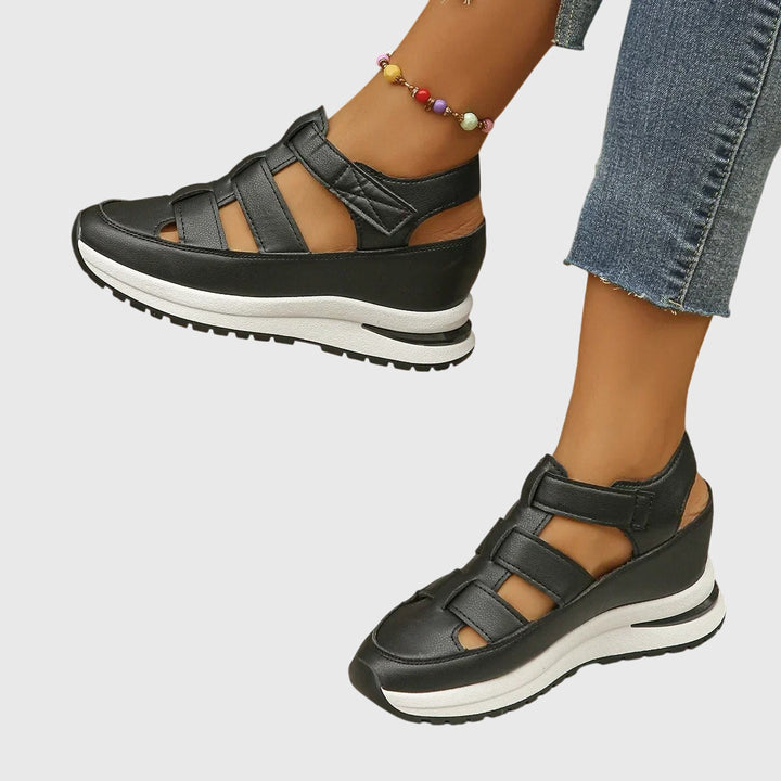 Finnie - Multifunktionale Orthopädische Sandalen
