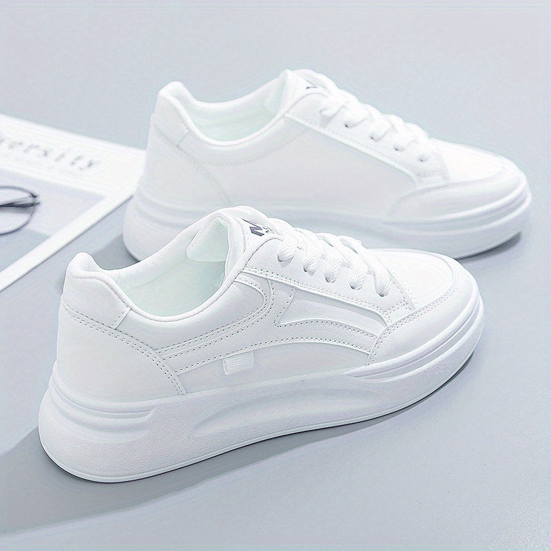 Elegante weiße Sneakers mit angenehmem Tragekomfort