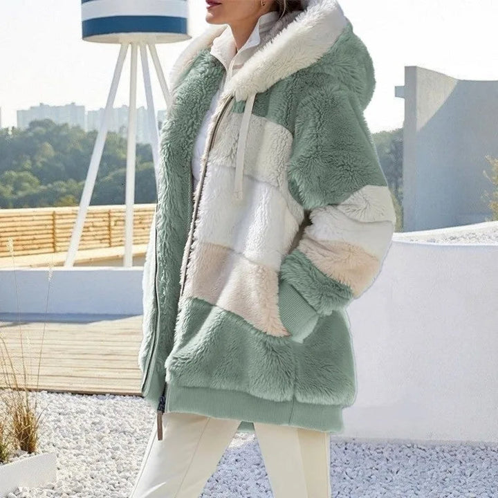 Serena | Teddy-Jacke mit Farbblock, Kapuze und Reißverschluss
