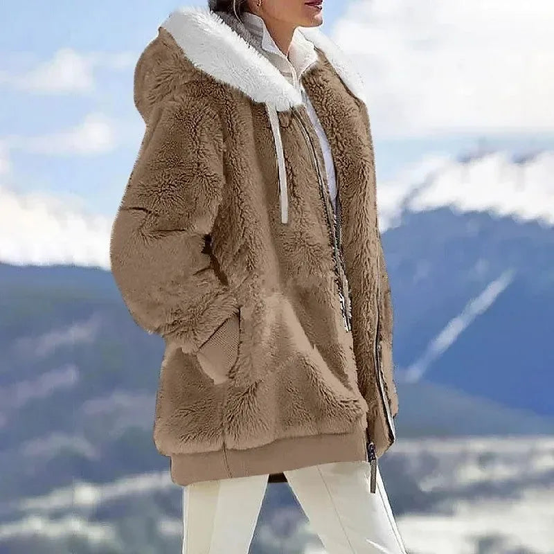 Serena | Teddy-Jacke mit Farbblock, Kapuze und Reißverschluss