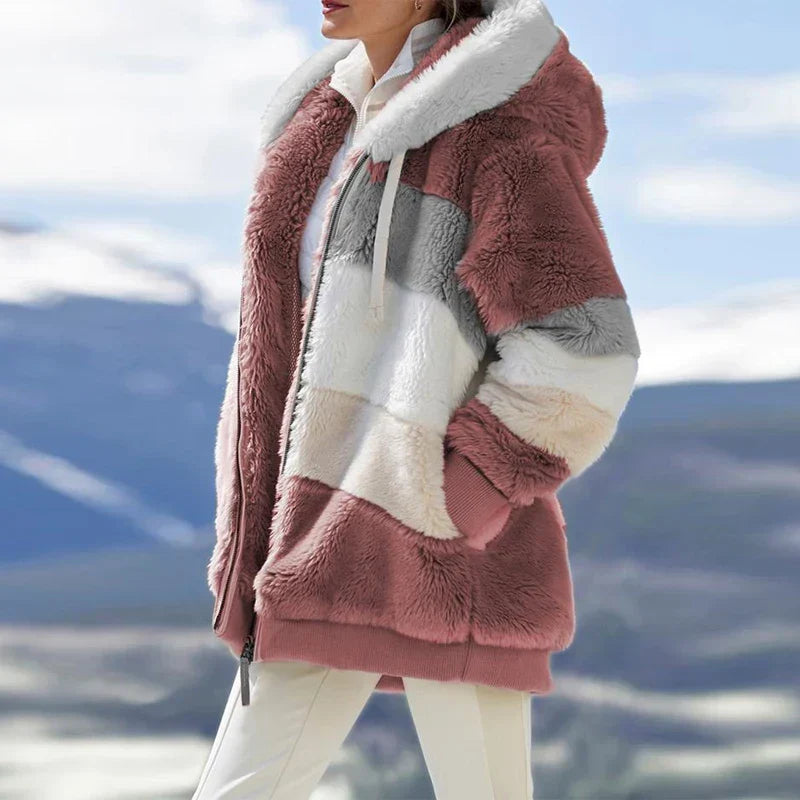 Serena | Teddy-Jacke mit Farbblock, Kapuze und Reißverschluss