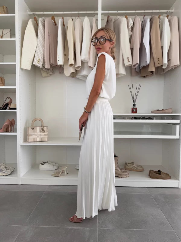 Marian - Stilvolles Plissee-Outfit