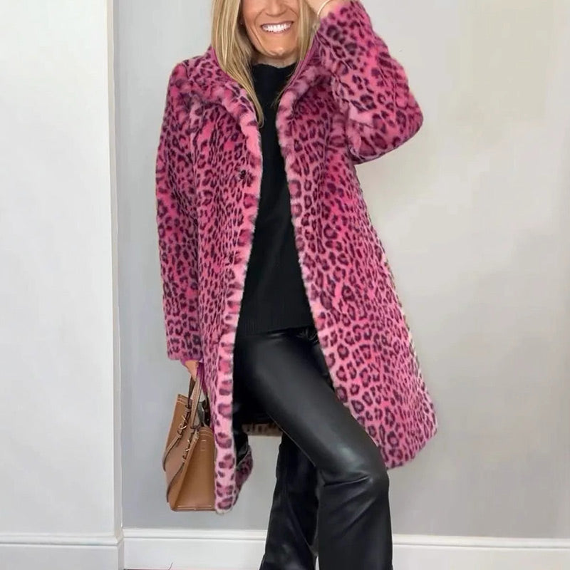 Greta | Mantel aus Öko-Fell mit Leopardenmuster