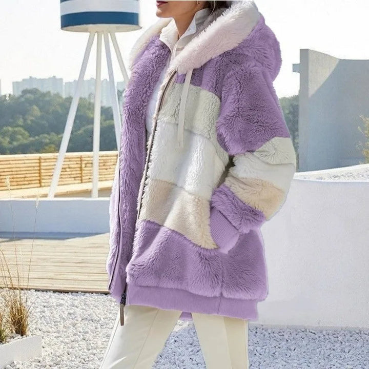 Serena | Teddy-Jacke mit Farbblock, Kapuze und Reißverschluss
